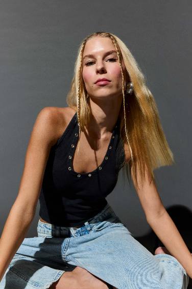 Slim Fit Halter Collar Tank Top