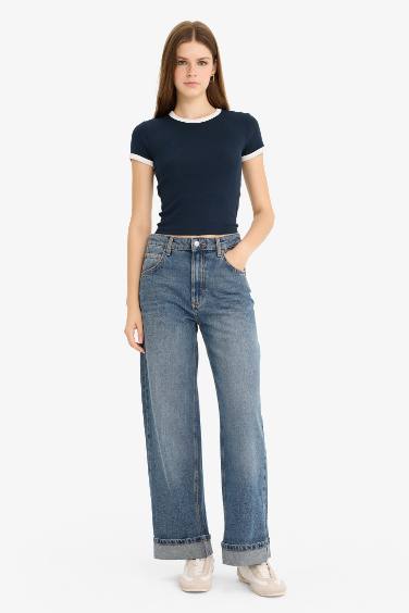 Fitted Crew Neck Ribbed Short Sleeve T-Shirt