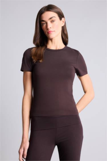 Kısa Kollu Üst - Görsel 3