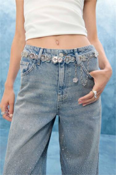 Kadın Çiçekli Silver Bel Zinciri