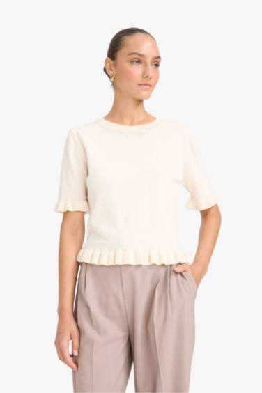 بلوفر نص كم قصة عادية برقبة مستديرة