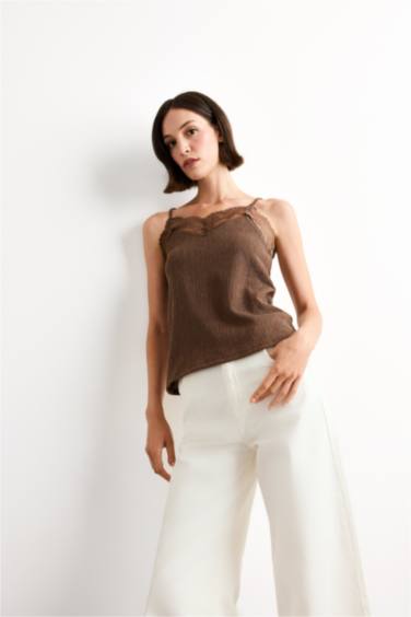 كيمونه مسنوج مفصل بالدانتيل