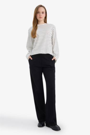 بلوز مخطط ردن طويل قصة عادية بياخة مستديرة