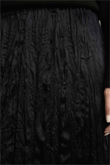 Relax Fit Satin Elastic Band Skirt