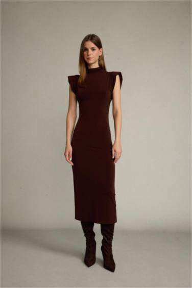 Fitted Dik Yaka Kolsuz Midi Elbise