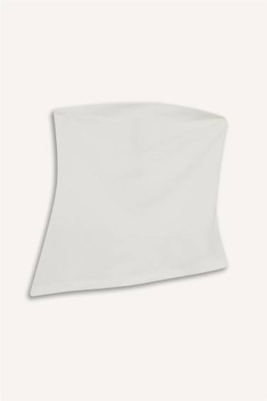 بلوزة بدون حمالات