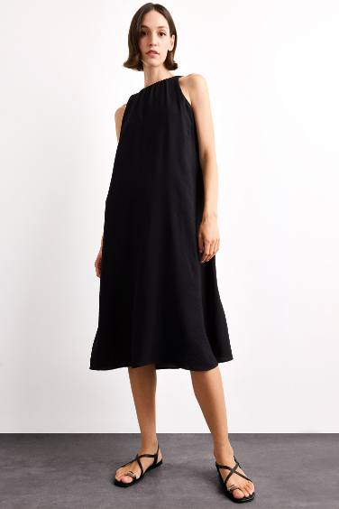 Crinkle Fabric Sleeveless Midi Dress