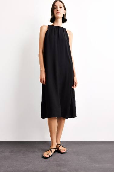 Crinkle Fabric Sleeveless Midi Dress