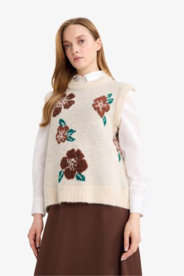 Regular Fit Bisiklet Yaka Çiçek Desenli Triko Süveter