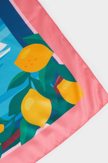 Kadın İtalya Temalı Fular