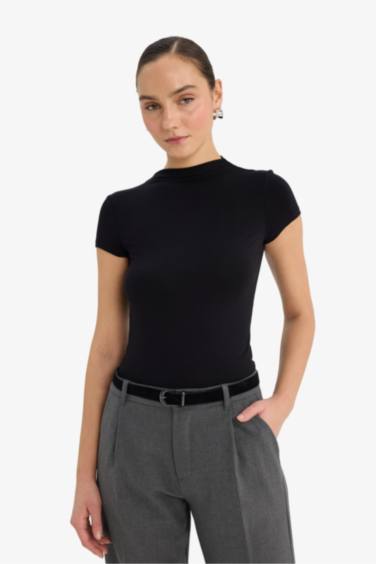 Woman Short Sleeve T-Shirt