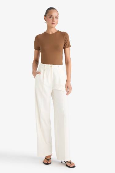 Футболка с круглым вырезом и коротким рукавом