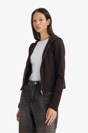 سويت شيرت سليم فيت بغطاء للرأس