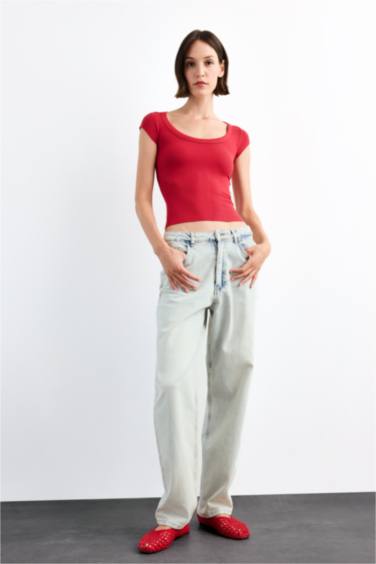 تيشيرت نص ردن وياخة مستديرة