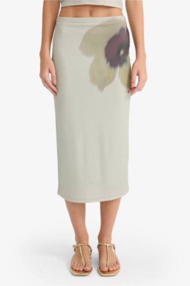 تنورة بنسل ميدي تول فلورال سليم فيت مطبوع بخصر عادي