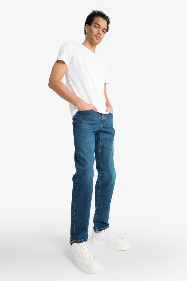 Slim Tapered Fit Skinny Leg Jeans