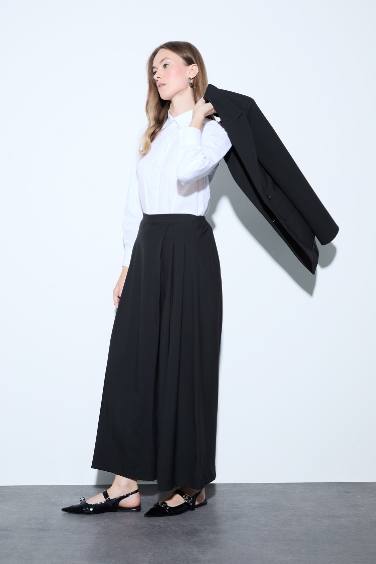 Regular Fit Geniş Paça Dokuma Pantolon