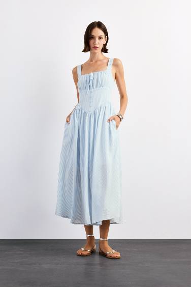 Sleeveless Maxi Dress
