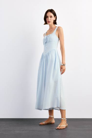 Sleeveless Maxi Dress