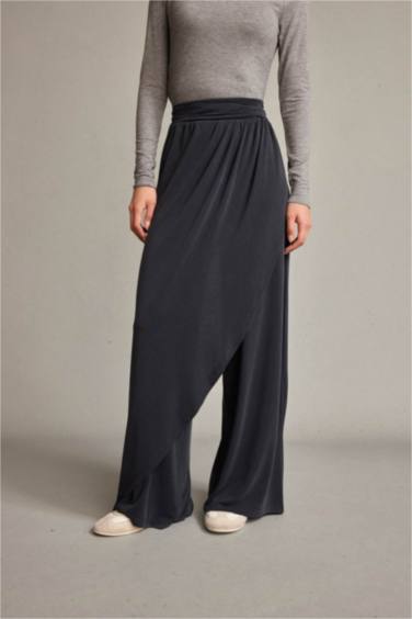 بنطرون منسوج قصة مريحة برجل عادي وخصر عادي