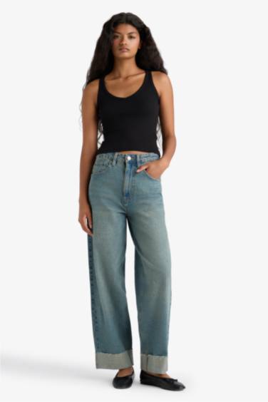 Slim Fit Camisole V-Neck Tank Top