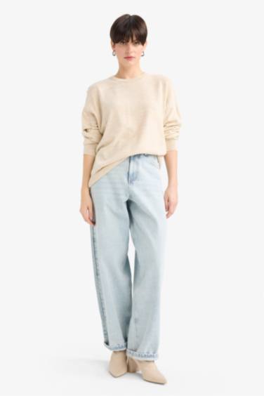 Вязаный свитер из шерсти