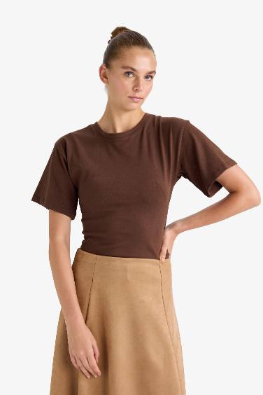 تيشيرت نص ردن سليم فيت بياخة مستديرة