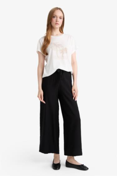 Relax Fit Wide Leg Capri Pants