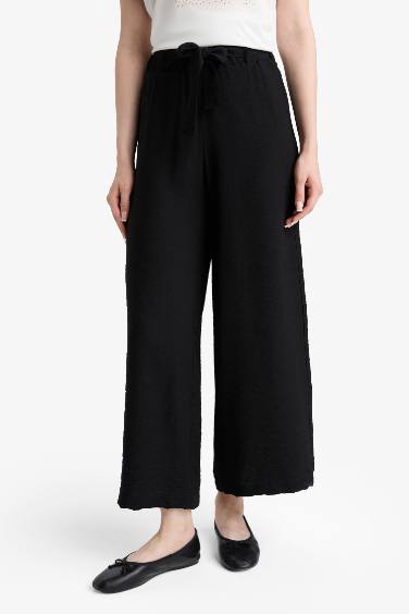 Relax Fit Wide Leg Capri Pants