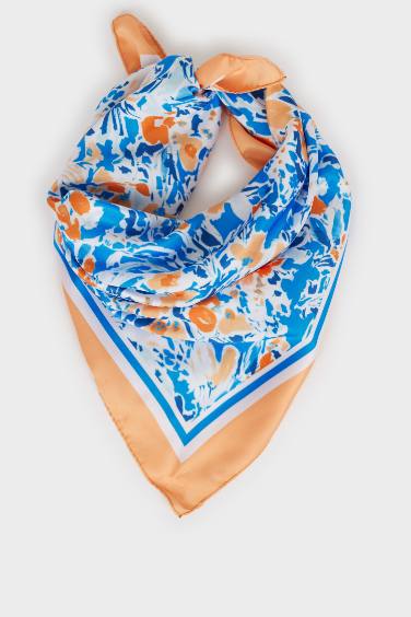 Woman Patterned Scarf