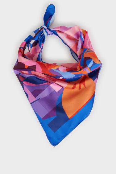 Woman Patterned Scarf