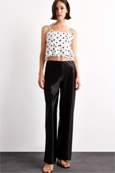 Relax Fit Normal Bel Düz Paça Saten Pantolon