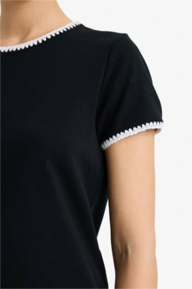 Slim Fit дөңгелек жағалы қысқа жеңді рибана футболка