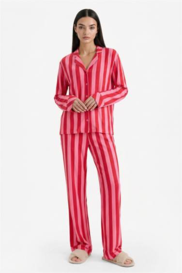 سيت بجامة مخطط قصة عادية كم طويل - قطعتين