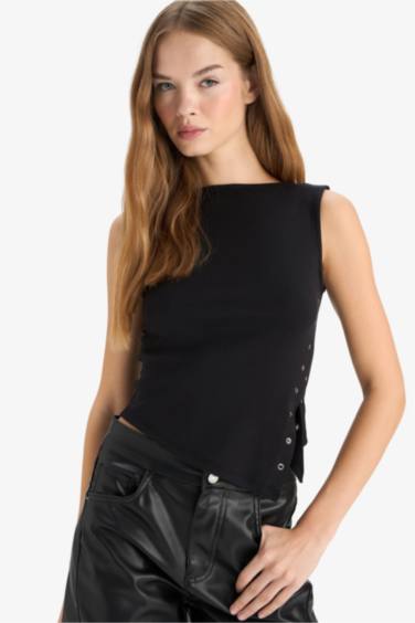 كيمونه مضلع مخصر بكتف مكشوف