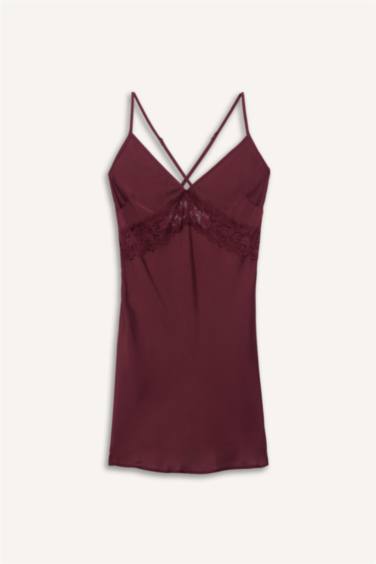 Chemise de nuit en satin à bretelles Col V de Fall in Love