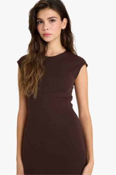 Bodycon денеге қонымды дөңгелек жағалы рибана қысқа жеңді миди көйлек