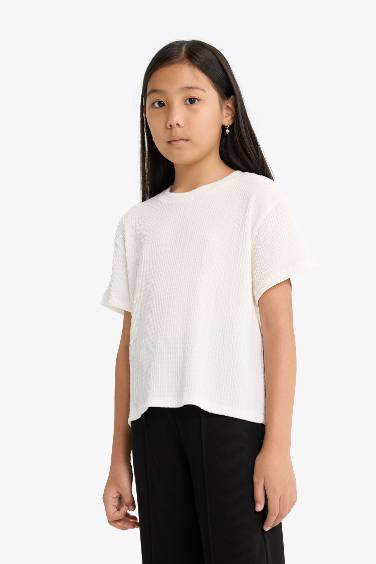 تيشيرت بناتي نص كم اوفر سايز برقبة مستديرة