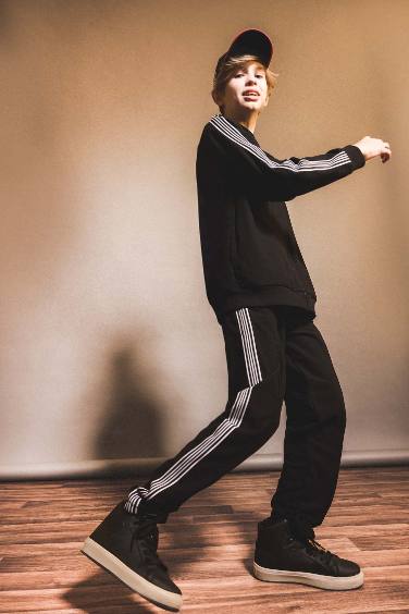 Boy Elastic Waist Straight Leg Sweatpants