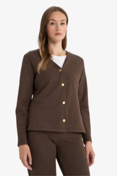 كارديجان بيكيه قصة عادية وياقة V