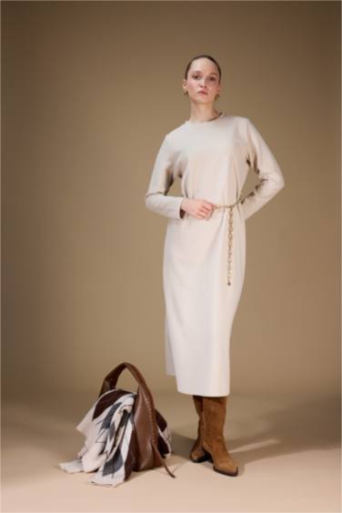 Regular Fit Bisiklet Yaka Uzun Kollu Kemerli Maxi Elbise