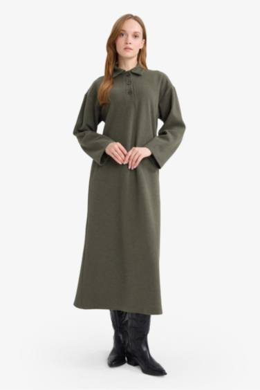 فستان طويل بكم قصة عادية وياقة بولو