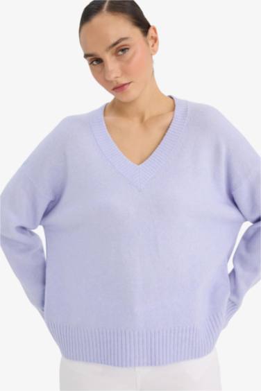 Вязаный свитер Oversize с V-образным вырезом