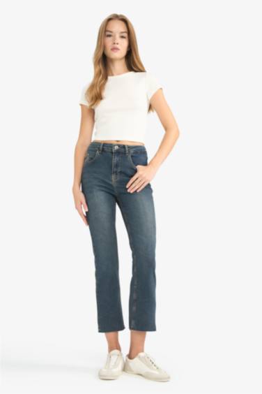 Crop Flare Fit Low Waist Ankle Length Washed Jeans
