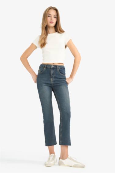 Crop Flare Fit Low Waist Ankle Length Washed Jeans