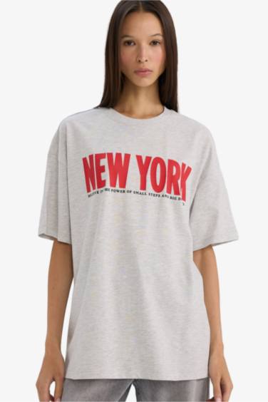 Футболка с принтом Oversize круглым вырезом и коротким рукавом