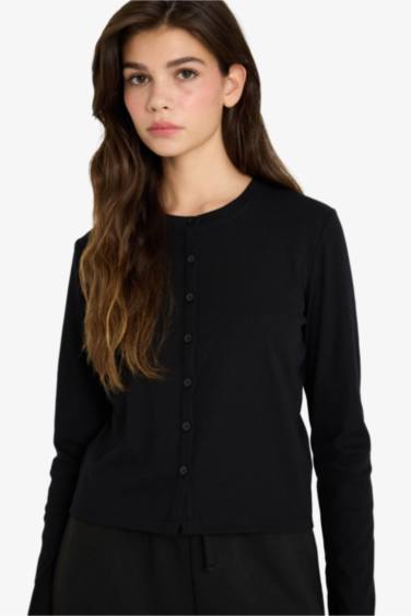 Gilet en maille côtelée à col boutonné Coupe slim