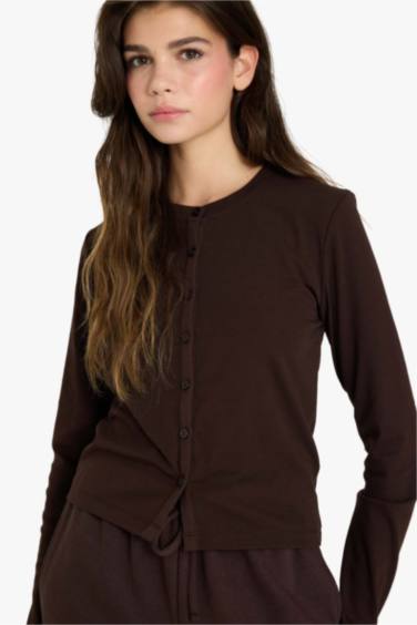 Gilet en maille côtelée à col boutonné Coupe slim