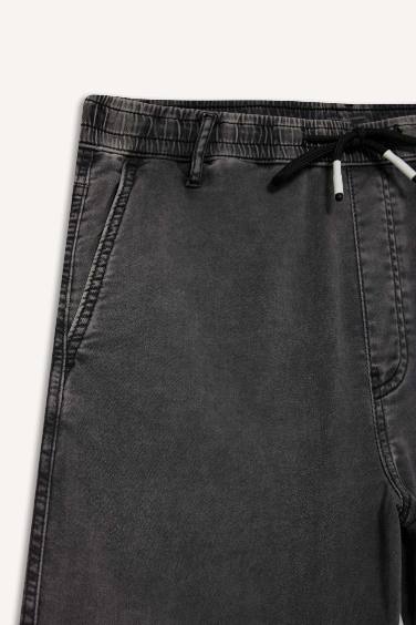 Wide Leg Washed Jeans