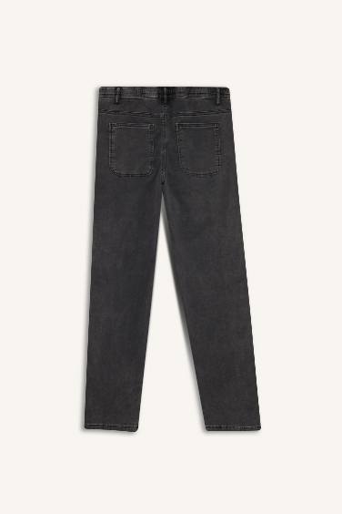 Wide Leg Washed Jeans